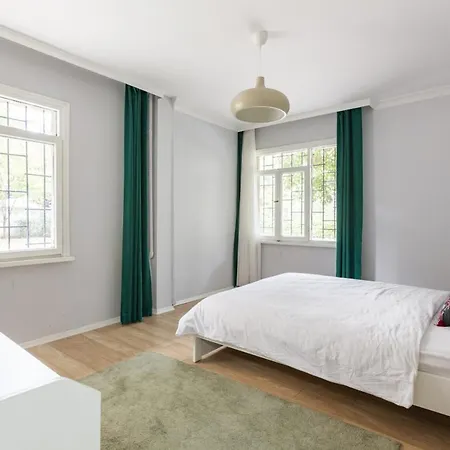 Outstanding Flat With Stylish Interior And Excellent Location Close To Shopping Malls In Sisli 公寓